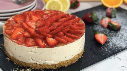 ["No-Bake Strawberry Pimm's Cheesecake | Recipes | ["Cookwith"]"]